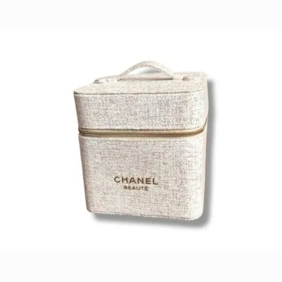 CHANEL BEAUTE COSMETIC CASE - Picture 2 of 7